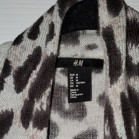H&m animal print open front long cardigan US M - Picture 2 of 4